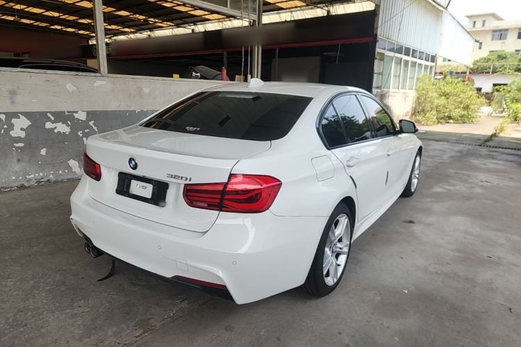 Used BMW 3 Series 2018 320i M Sport Package Rear Right 45 Deg