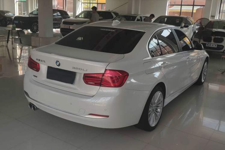 Used BMW 3 Series 2018 320Li xDrive Fashion Model Rear Right 45 Deg