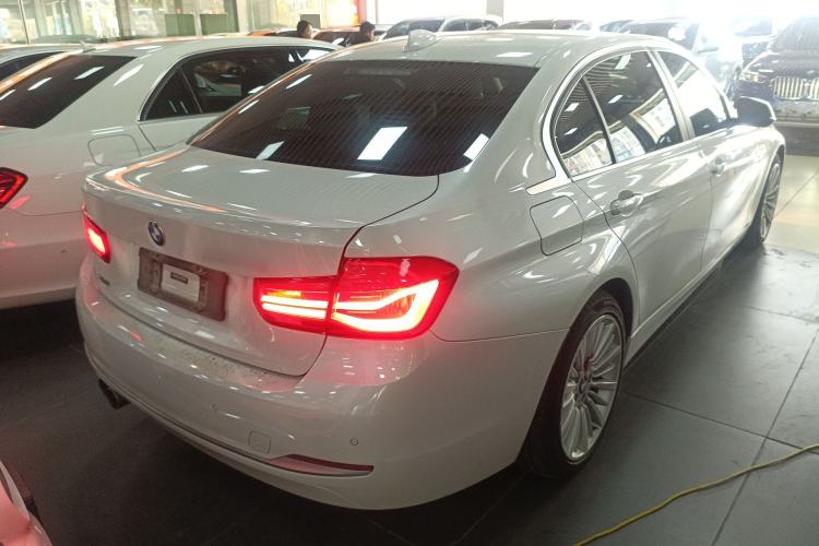 Used BMW 3 Series 2018 320Li xDrive Fashion Model Rear Right 45 Deg