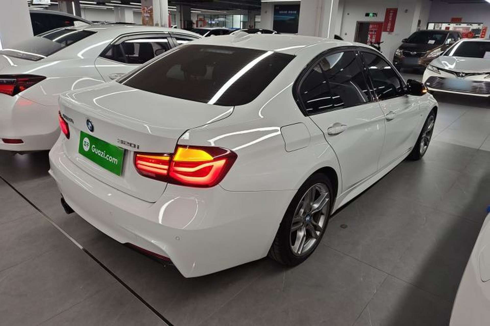 Used BMW 3 Series 2018 320i M Sport Night Edition Rear Right 45 Deg