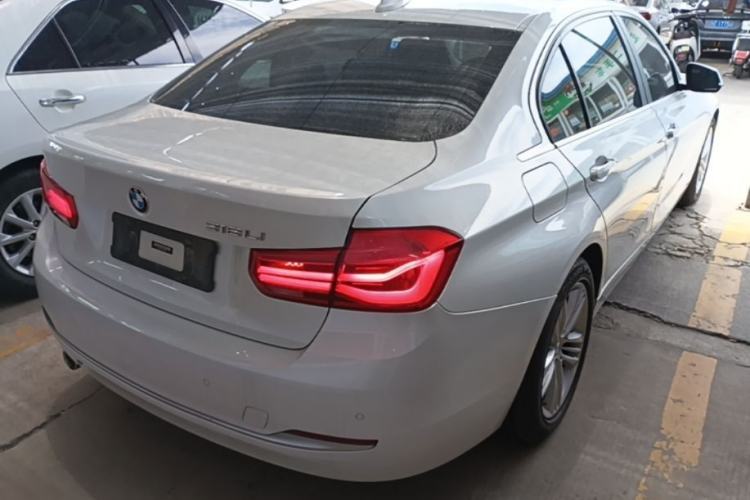Used BMW 3 Series 2018 318Li Rear