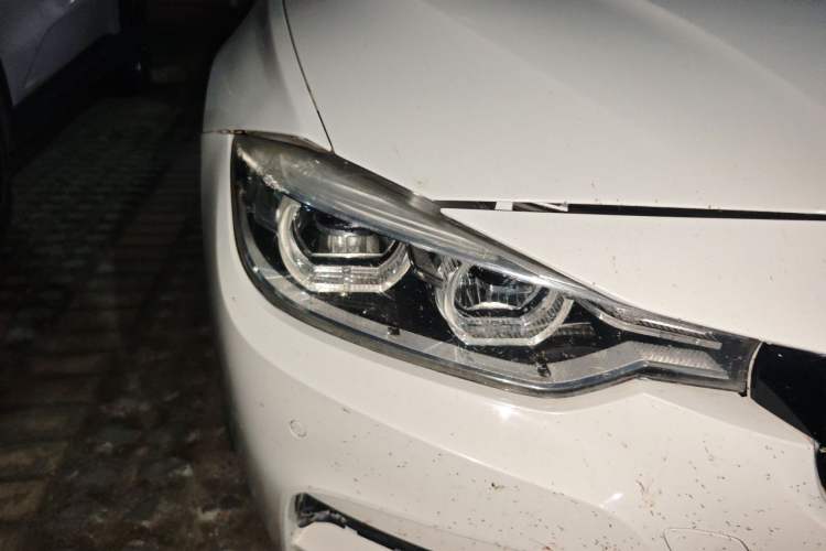 Used BMW 3 Series 2018 320i M Sport Package Right Front Headlight