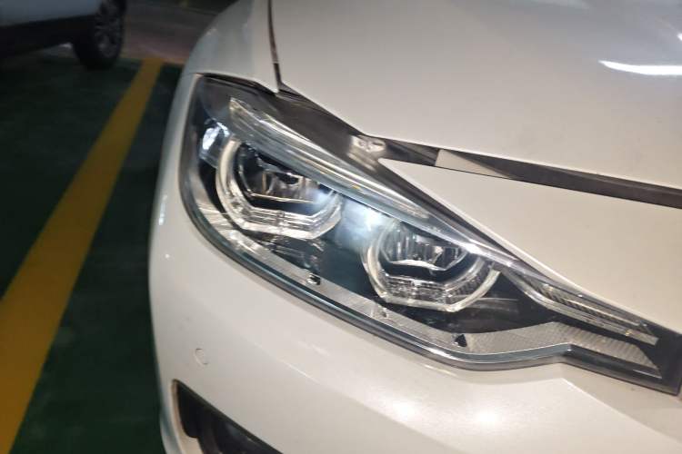 Used BMW 3 Series 2018 320Li Fashion Model Right Front Headlight