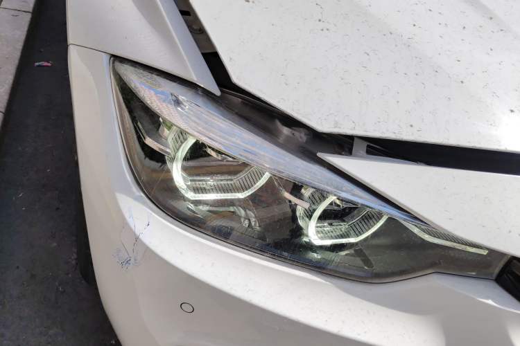 Used BMW 3 Series 2018 320i M Sport Night Edition Right Front Headlight