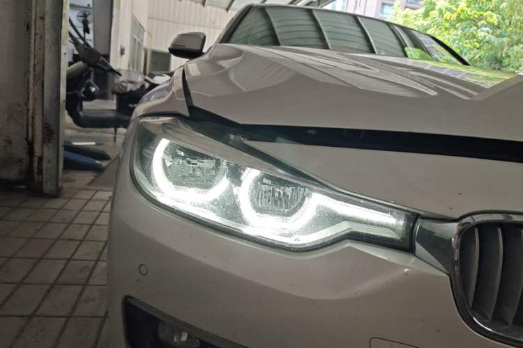 Used BMW 3 Series 2018 320Li Fashion Model Right Front Headlight