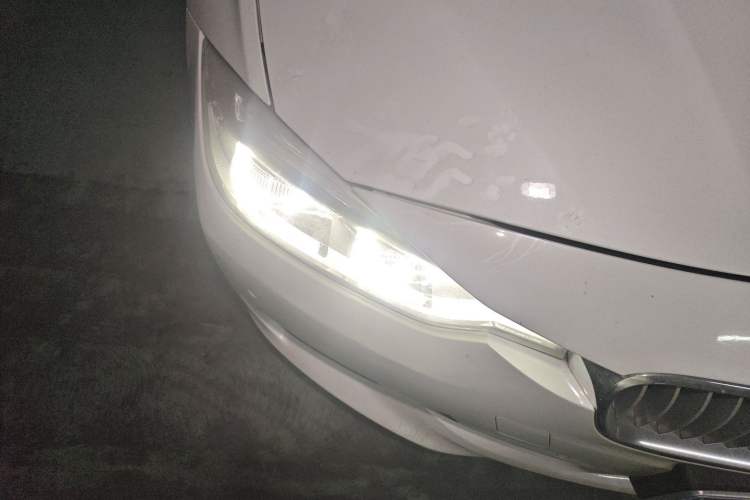 Used BMW 3 Series 2018 320Li Fashion Model Right Front Headlight