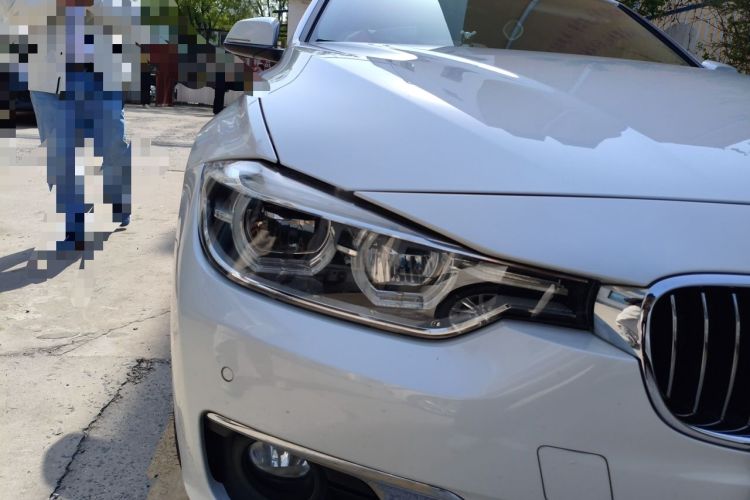 Used BMW 3 Series 2018 330Li xDrive Luxury Package Right Front Headlight