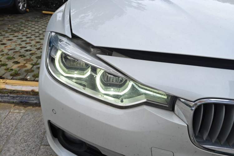 Used BMW 3 Series 2018 320Li Fashion Model Right Front Headlight