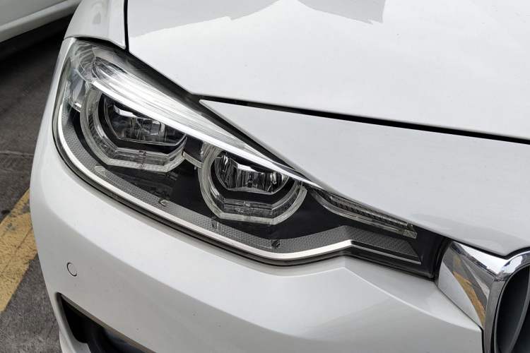 Used BMW 3 Series 2018 320Li Fashion Model Right Front Headlight