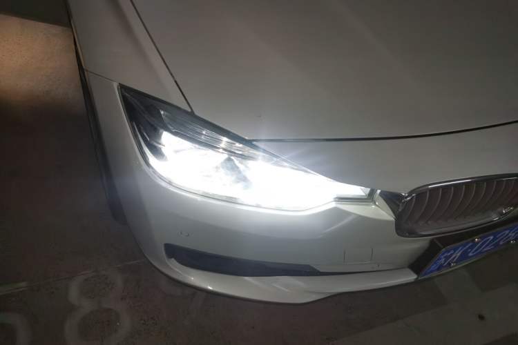 Used BMW 3 Series 2018 320Li Fashion Model Right Front Headlight