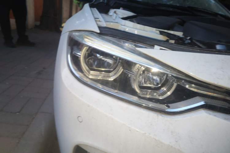 Used BMW 3 Series 2018 320Li Leading Model M Sport Package Right Front Headlight