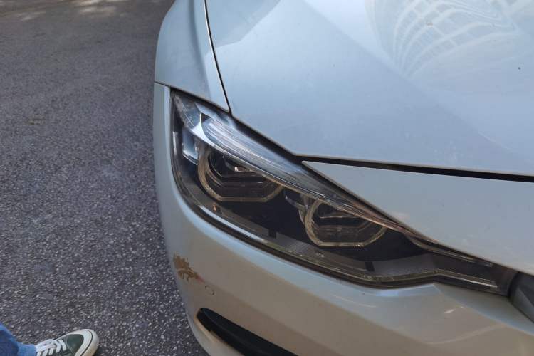 Used BMW 3 Series 2018 318i Right Front Headlight