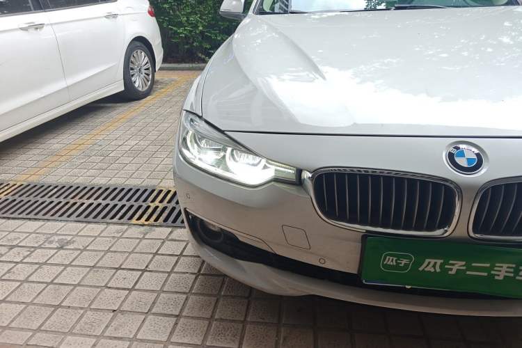 Used BMW 3 Series 2018 320Li Fashion Model Right Front Headlight