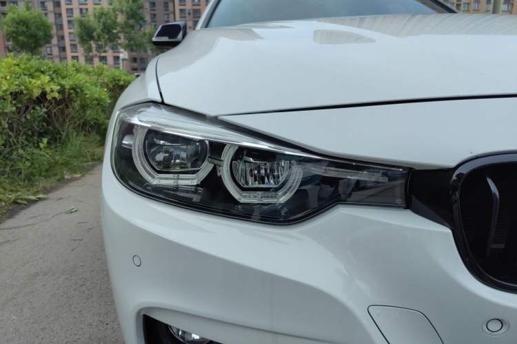 Used BMW 3 Series 2018 320i M Sport Night Edition Right Front Headlight