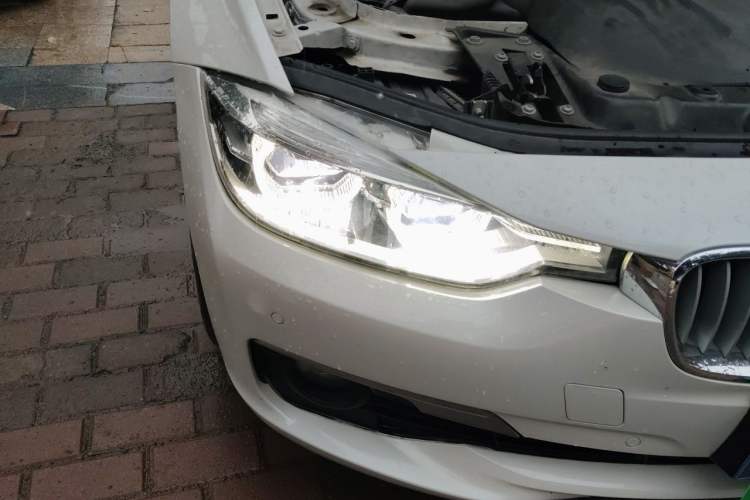 Used BMW 3 Series 2018 320Li Fashion Model Right Front Headlight