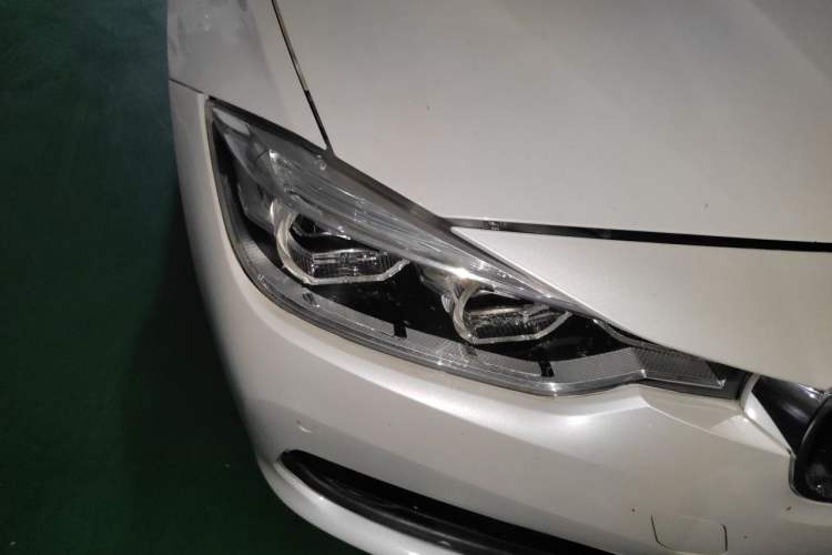 Used BMW 3 Series 2018 318i Right Front Headlight