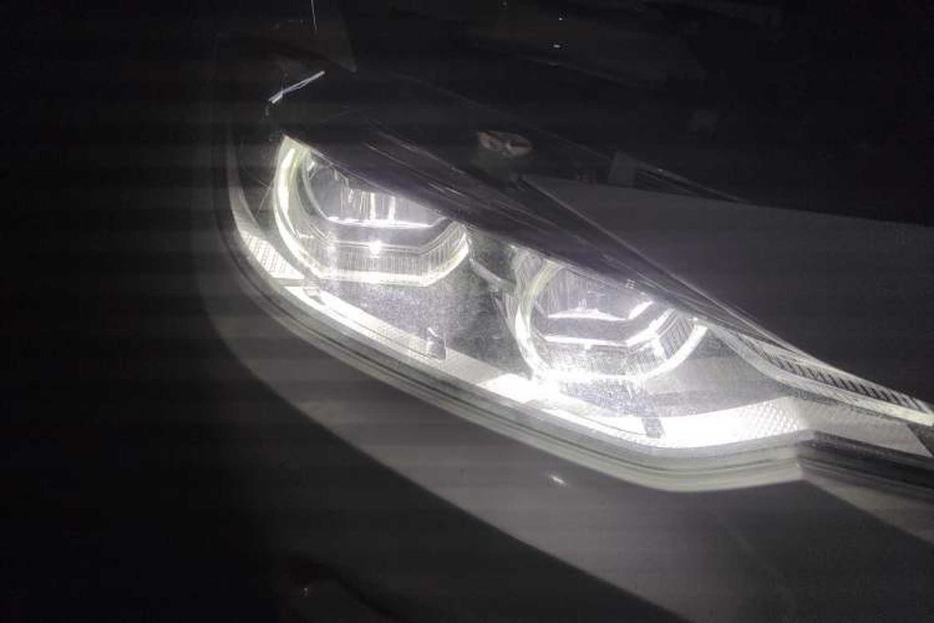Used BMW 3 Series 2018 320i M Sport Package Right Front Headlight