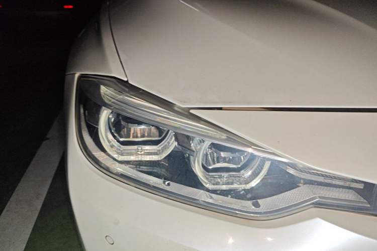 Used BMW 3 Series 2018 320Li Fashion Model Right Front Headlight