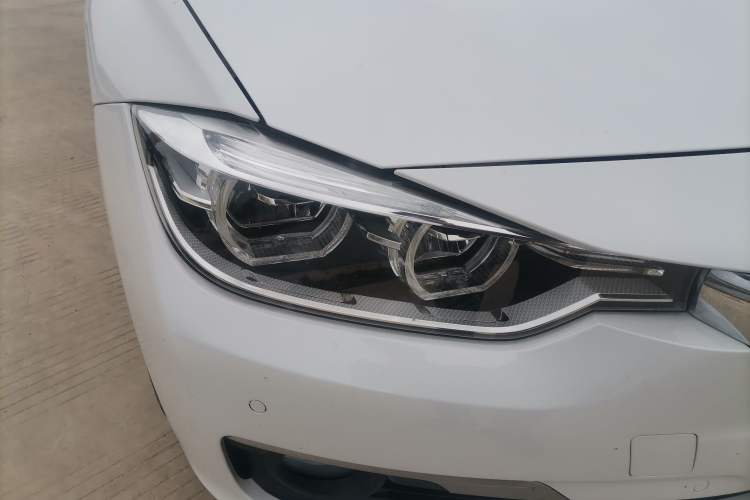 Used BMW 3 Series 2018 320Li Fashion Model Right Front Headlight