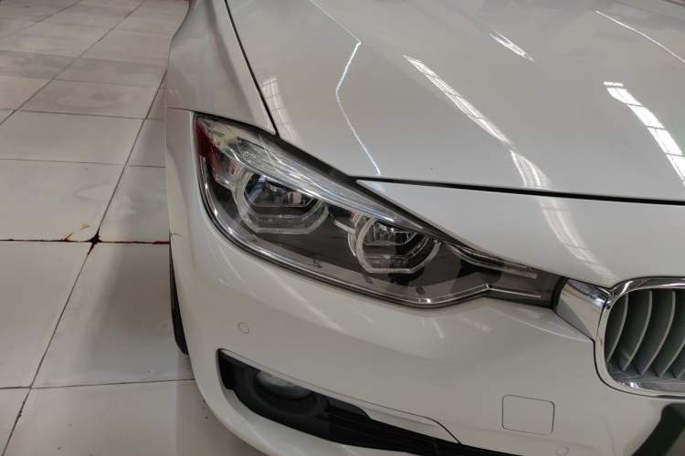 Used BMW 3 Series 2018 320Li Fashion Model Right Front Headlight
