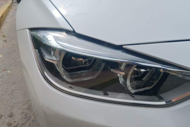 Used BMW 3 Series 2018 320Li Fashion Model Right Front Headlight
