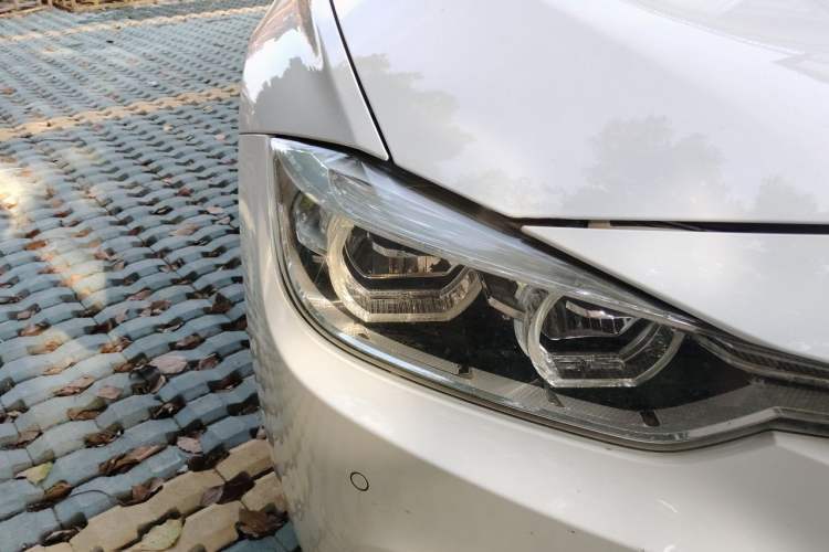 Used BMW 3 Series 2018 320Li Leading Model M Sport Package Right Front Headlight