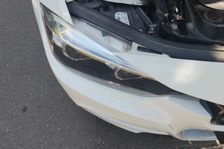 Used BMW 3 Series 2018 320i M Sport Night Edition Right Front Headlight