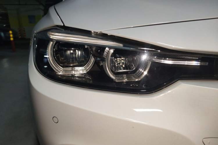 Used BMW 3 Series 2018 330Li M Sport Shadow Edition Right Front Headlight