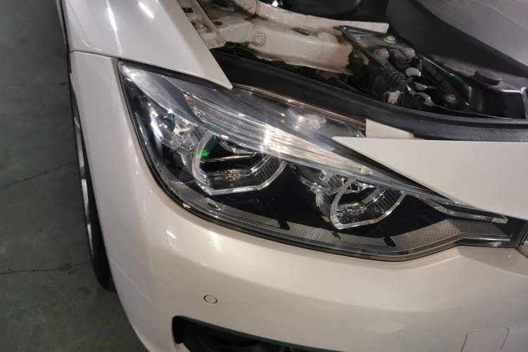 Used BMW 3 Series 2018 320Li Fashion Model Right Front Headlight