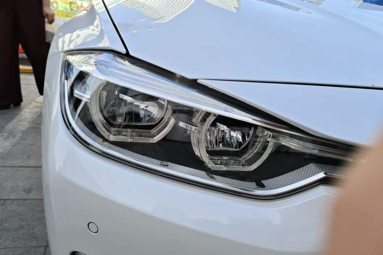 Used BMW 3 Series 2018 320Li Fashion Model Right Front Headlight