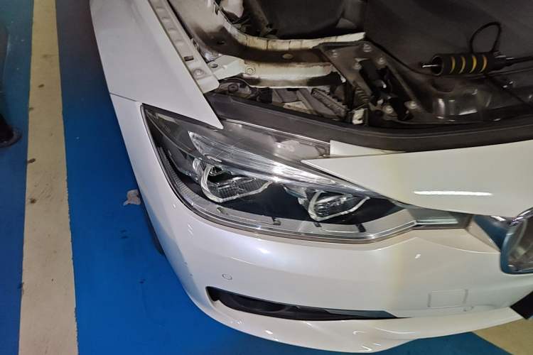 Used BMW 3 Series 2018 320Li Fashion Model Right Front Headlight