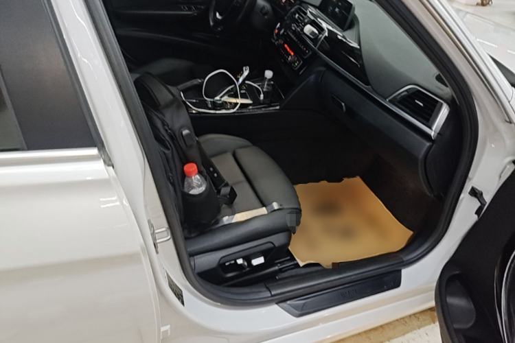 Used BMW 3 Series 2018 320Li Fashion Model Right Front Seat