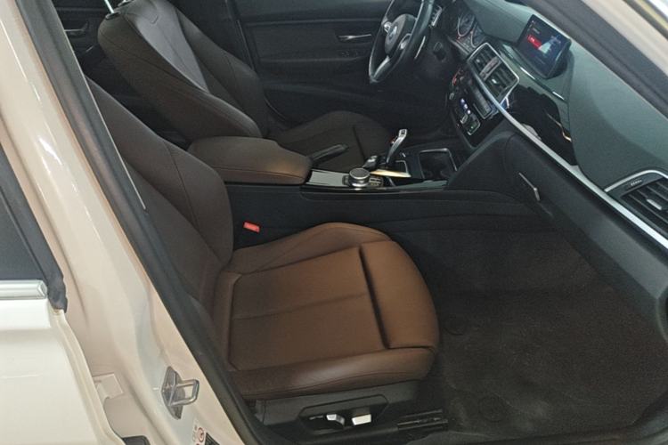 Used BMW 3 Series 2018 320Li Fashion Model Right Front Seat