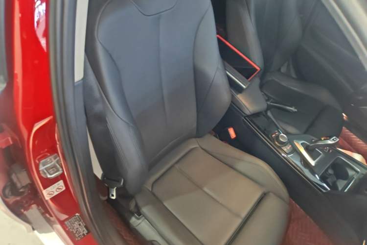 Used BMW 3 Series 2018 320Li Fashion Model Right Front Seat