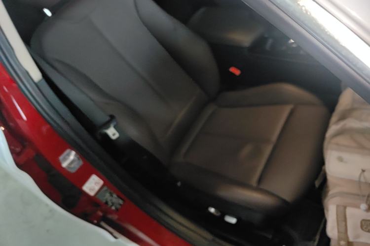 Used BMW 3 Series 2018 318Li Right Front Seat