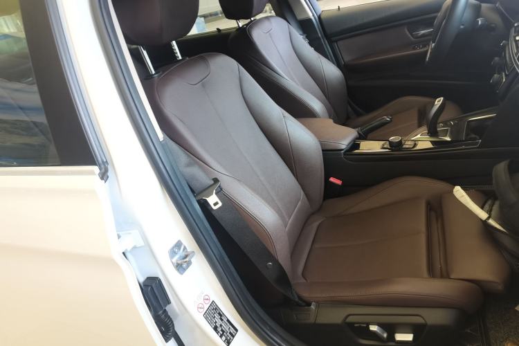 Used BMW 3 Series 2018 320Li Fashion Model Right Front Seat