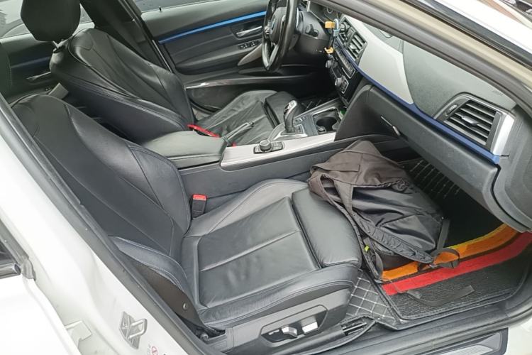 Used BMW 3 Series 2018 320i M Sport Package Right Front Seat