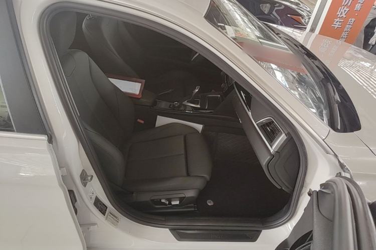 Used BMW 3 Series 2018 320Li Fashion Model Right Front Seat