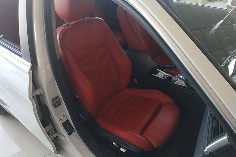 Used BMW 3 Series 2018 318Li Right Front Seat