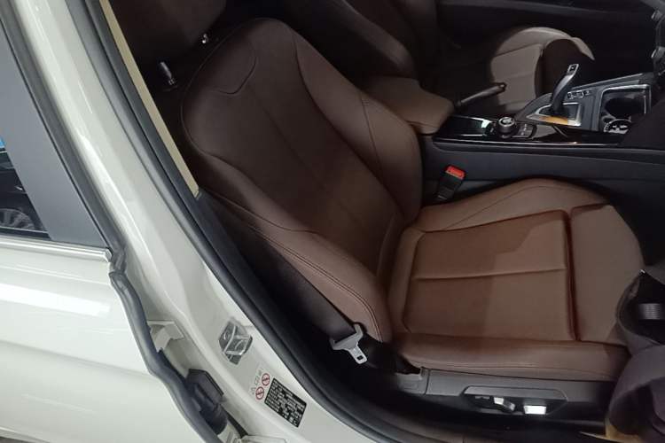 Used BMW 3 Series 2018 320Li Fashion Model Right Front Seat