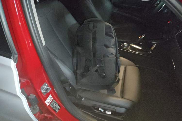 Used BMW 3 Series 2018 320Li Fashion Model Right Front Seat