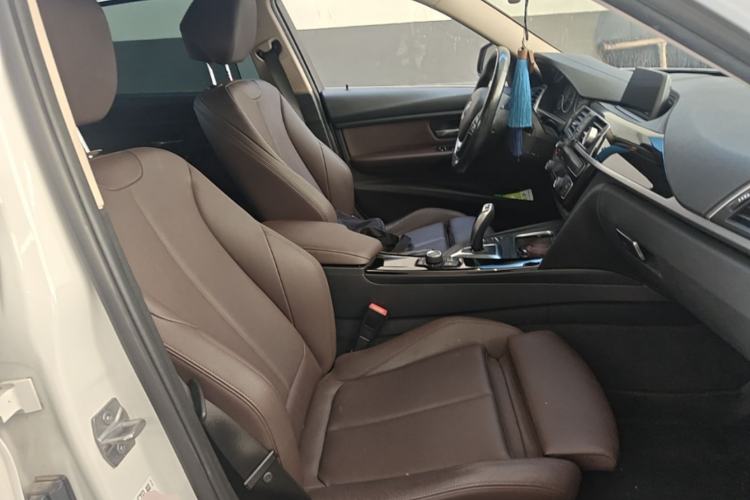 Used BMW 3 Series 2018 320Li Fashion Model Right Front Seat
