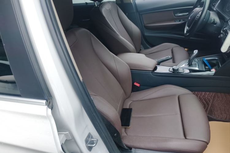 Used BMW 3 Series 2018 320Li Fashion Model Right Front Seat