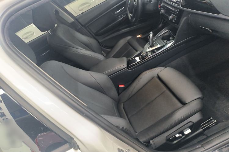 Used BMW 3 Series 2018 318i Right Front Seat