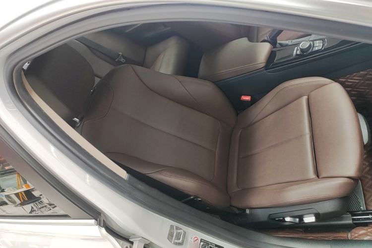 Used BMW 3 Series 2018 320Li Fashion Model Right Front Seat