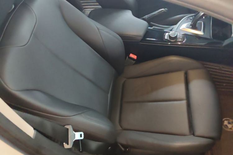Used BMW 3 Series 2018 320Li Fashion Model Right Front Seat