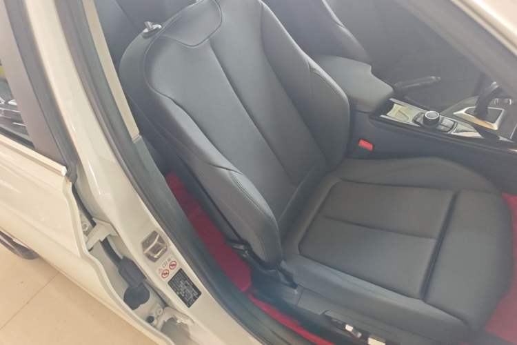 Used BMW 3 Series 2018 318Li Right Front Seat