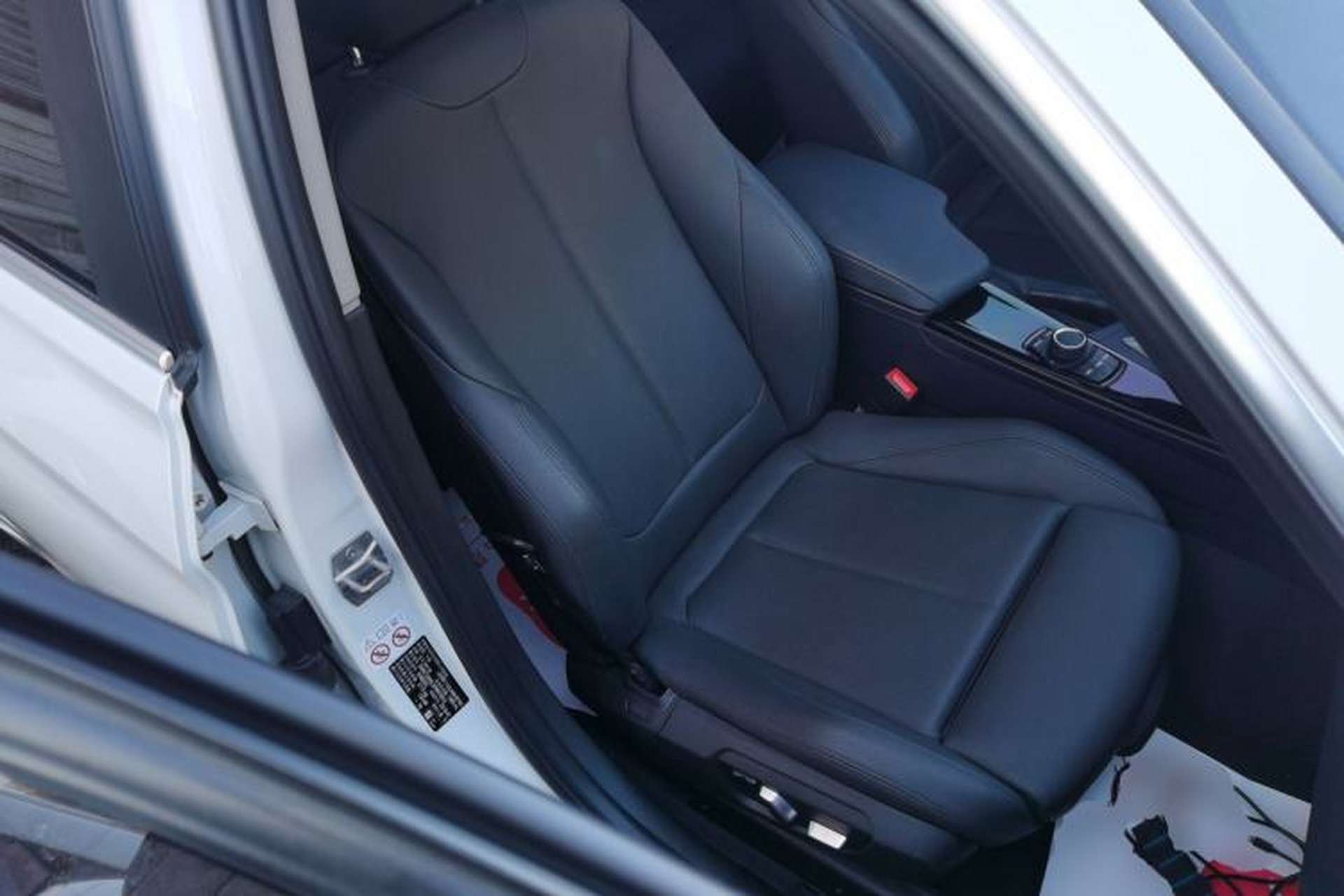 Used BMW 3 Series 2018 320Li xDrive Fashion Model Right Front Seat