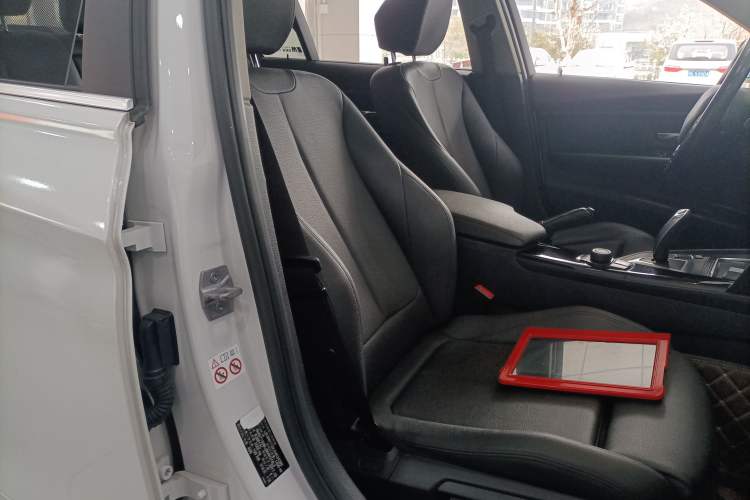 Used BMW 3 Series 2018 318Li Right Front Seat