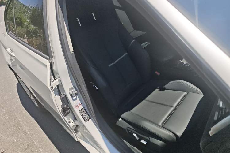 Used BMW 3 Series 2018 318i Right Front Seat